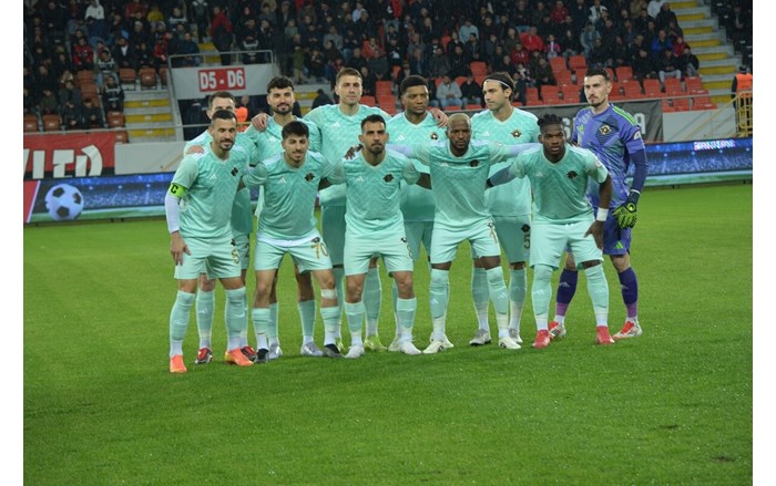 Her iki takım da maça iddialı çıktı (2)