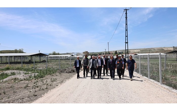 İçişleri Bakanlığı Bakan Danışmanı Ahmet Yavuz Karaca, Çorum’da yürütülen çalışmaları yerinde inceledi (1)