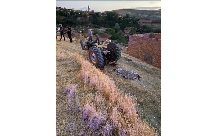 İğdeli Köyü'nde meydana gelen traktör kazasında Ahmet Güzel adlı vatandaş hayatını kaybetti (3)