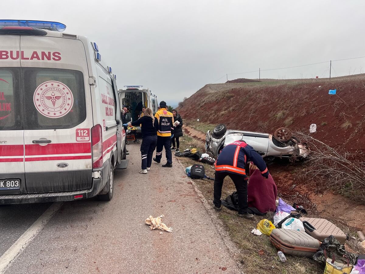İhbar üzerine olay yerine sağlık, itfaiye, polis ve jandarma ekipleri sevk edildi