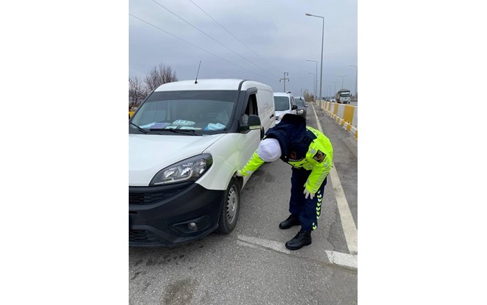 Jandarma ekipleri, kış lastiği denetimi yaptı (7)