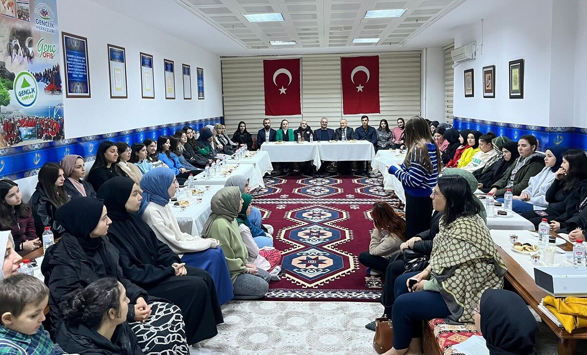 Kariyer sohbetlerine yoğun ilgi