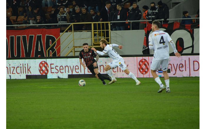 Karşılaşmadan bir enstantane