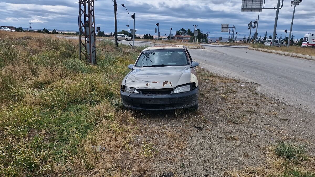 Kaza, Alaca ilçesi Sungurlu Zile karayolu mezbahane kavşağında meydana geldi (2)