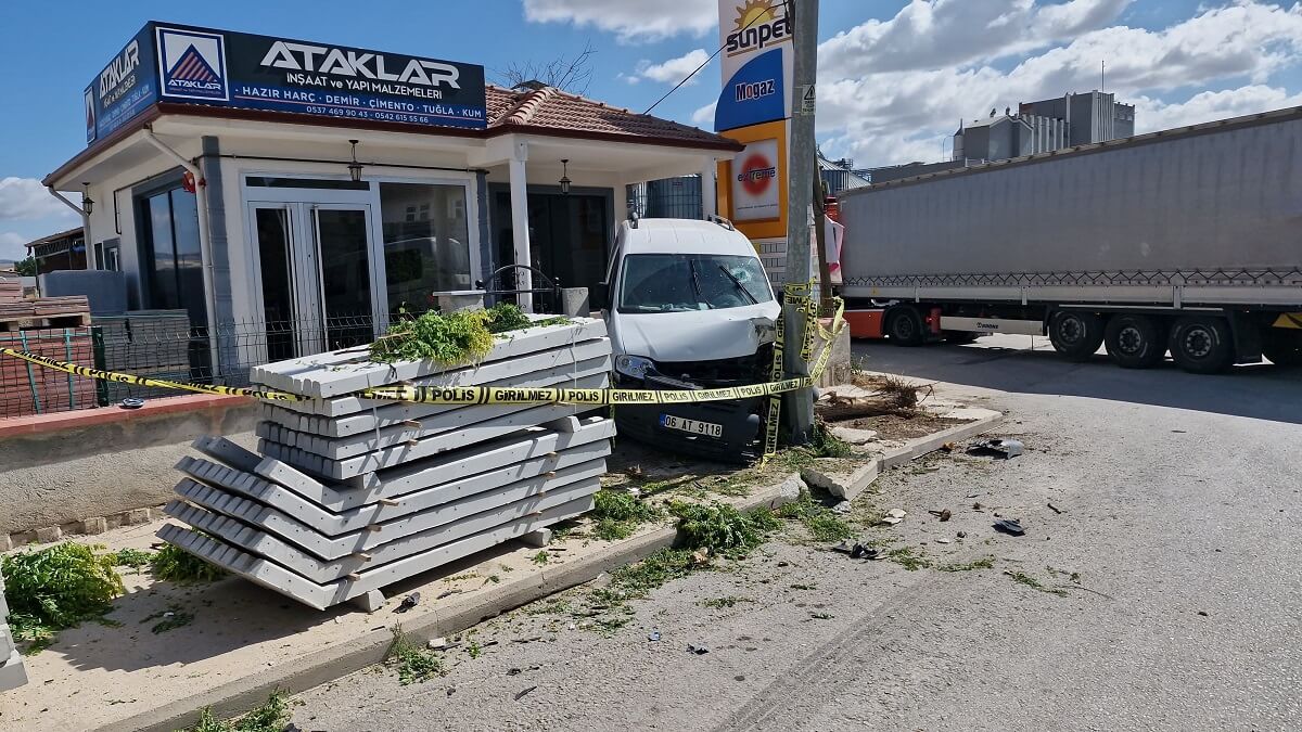 Kaza, Alaca İlçesi Zile Caddesi'nde meydana geldi. (2)