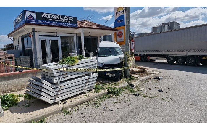 Kaza, Alaca İlçesi Zile Caddesi'nde meydana geldi. (2)