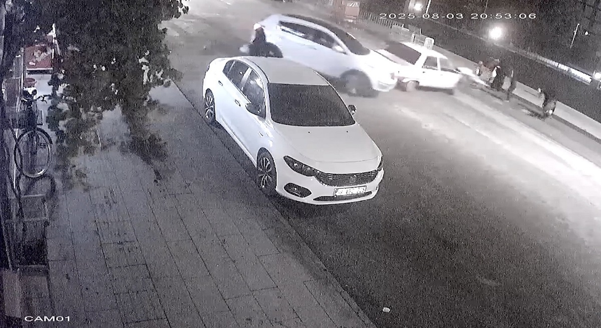 Kaza anı güvenlik kamerasına anbean yansıdı (1)