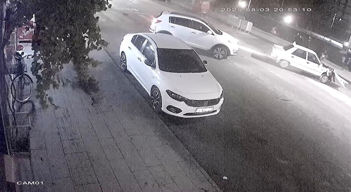 Kaza anı güvenlik kamerasına anbean yansıdı (2)