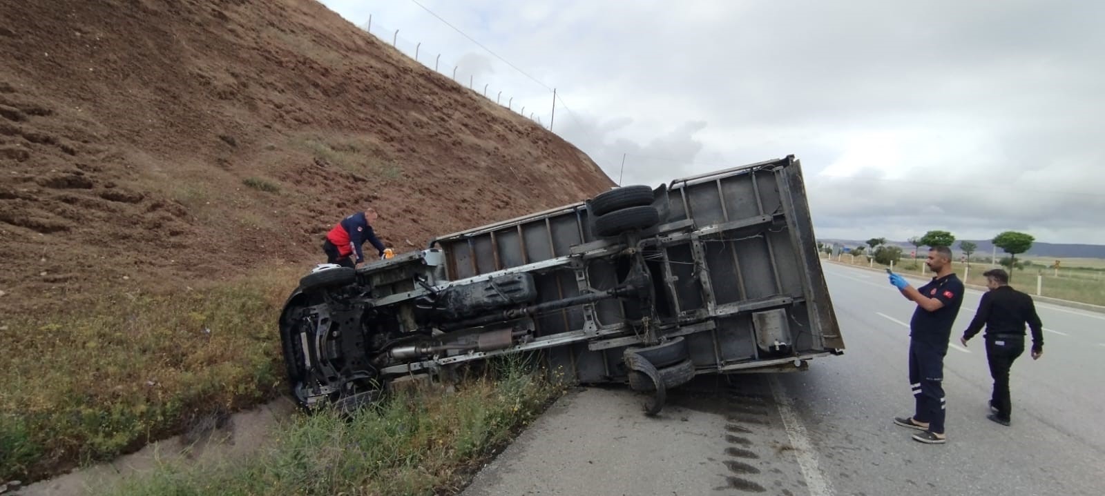 Kaza, Ankara Sungurlu karayolu Organize Sanayi Bölgesi mevkiinde meydana geldi (1)