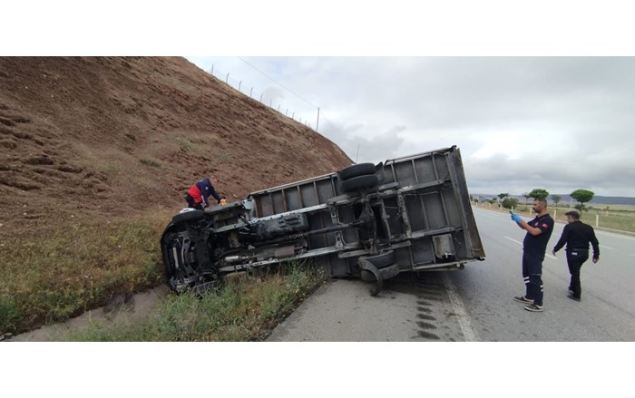 Kaza, Ankara Sungurlu karayolu Organize Sanayi Bölgesi mevkiinde meydana geldi (1)