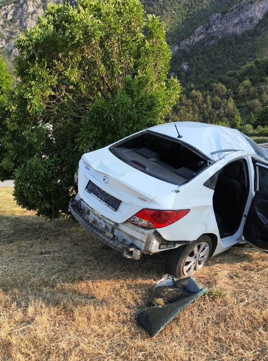 Kaza, Baldıran köyü Kumbel Mahallesi yol ayrımında meydana geldi (3)