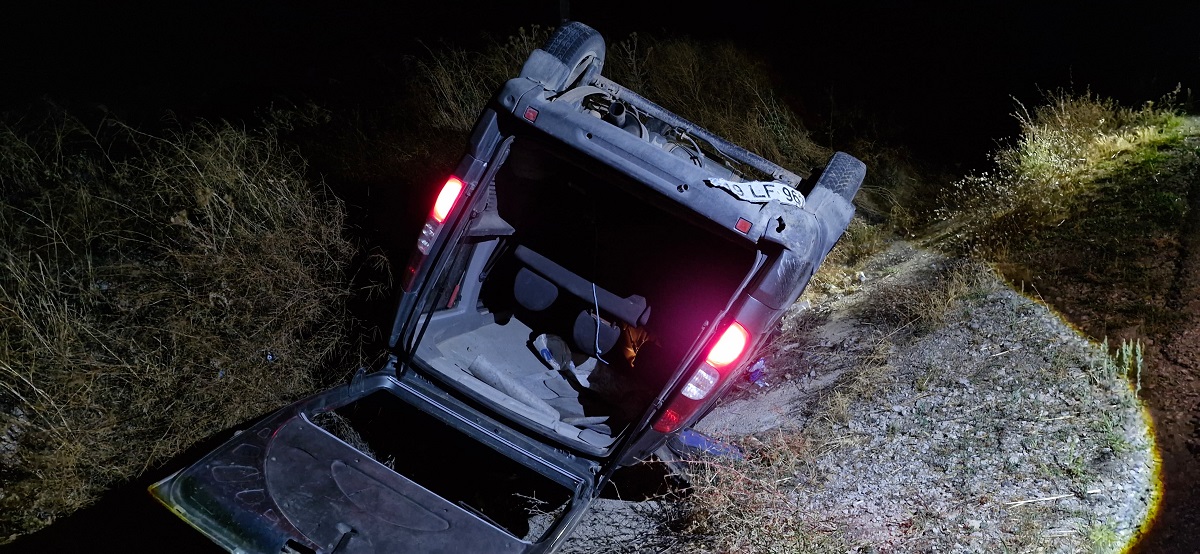 Kaza, Çorum Alaca karayolu İbrahim köyü mevkiinde meydana geldi (2)