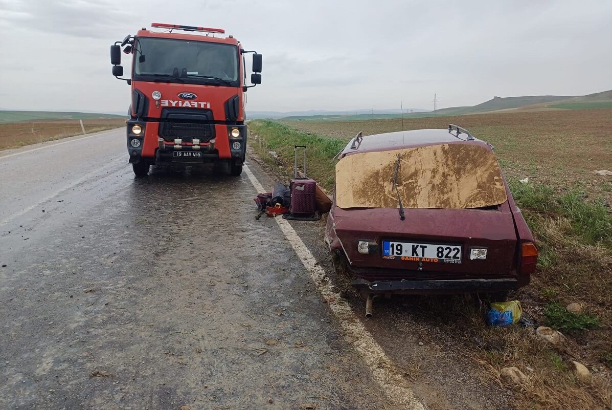 Kaza, Çorum Ankara karayolu üzerindeki Çöplü köyü mevkiinde meydana geldi (2)