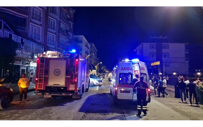 Kaza, Çorum Caddesi üzerinde Selin Şahin Ortaokulu önünde meydana geldi (1)