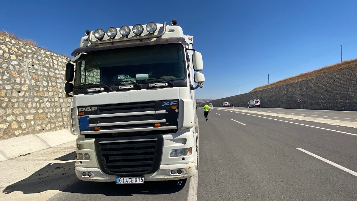 Kaza, Çorum Laçin yolu Bayat Gediği mevkiinde meydana geldi (3)