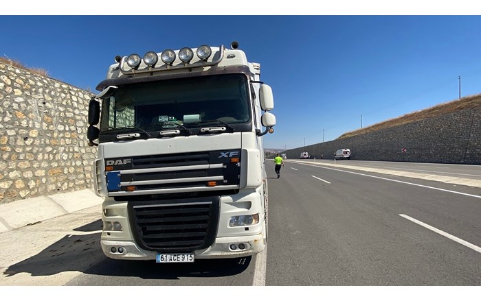 Kaza, Çorum Laçin yolu Bayat Gediği mevkiinde meydana geldi (3)