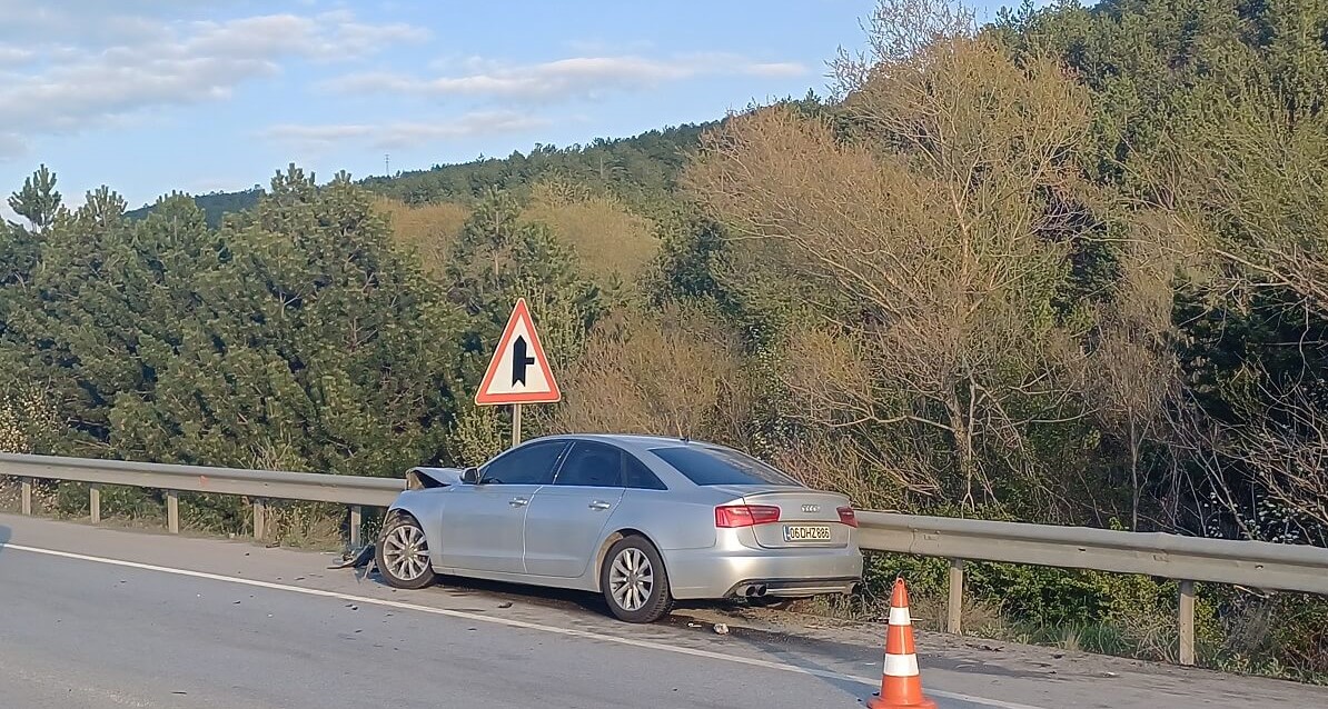 Kaza, Çorum Samsun karayolu Baraj Kavşağı’nda meydana geldi (2)