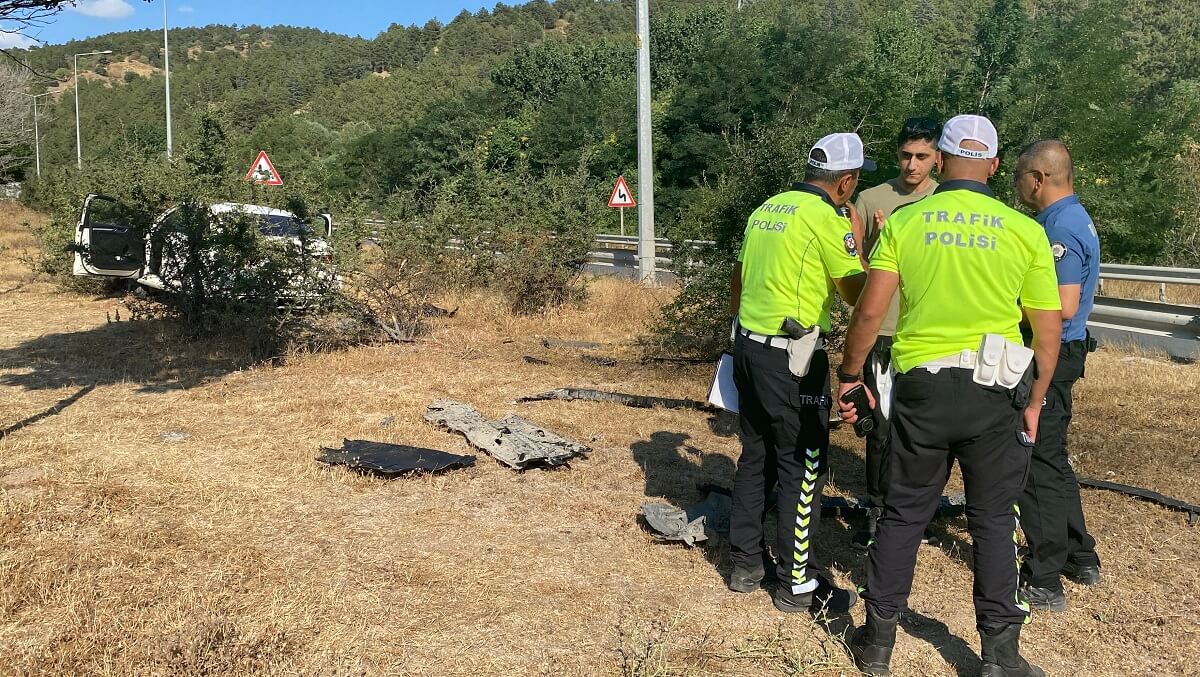 Kaza, Çorum Samsun karayolu Hasan Zahir mevkiinde bulunan kavşakta meydana geldi (3)
