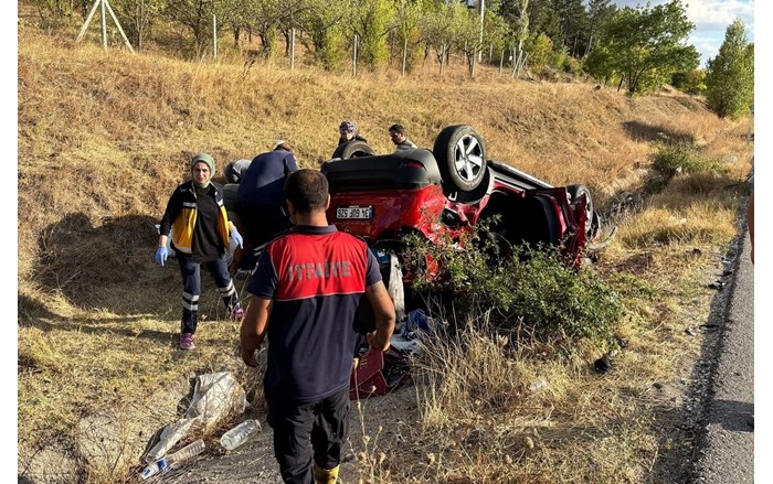 Kaza, Çorum Sungurlu karayolunun 30. kilometresinde meydana geldi (2)