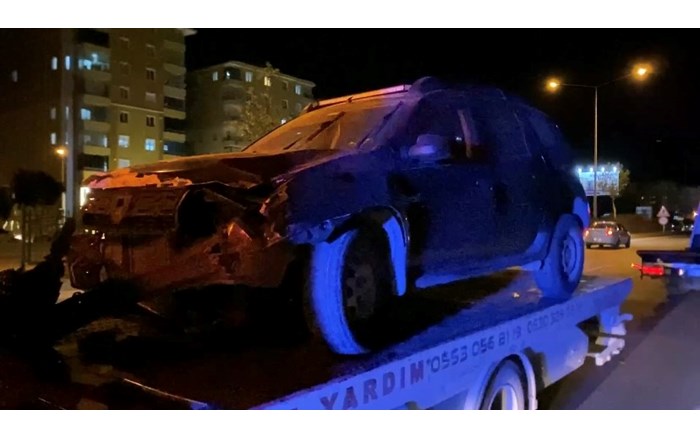 Kaza, gece saatlerinde Çevreyolu Bulvarı'nda meydana geldi (3)