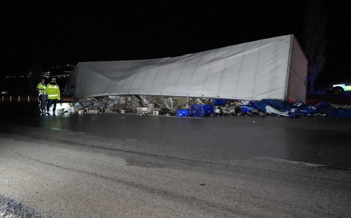 Kaza, Kırıkkale Çorum D200 karayolu üzerinde gece yarısı meydana geldi (2)