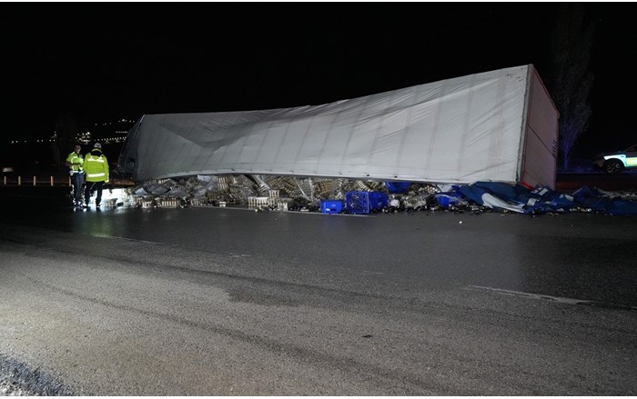 Kaza, Kırıkkale Çorum D200 karayolu üzerinde gece yarısı meydana geldi (2)