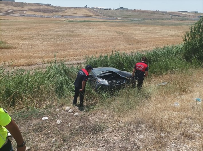 Kaza, Sungurlu Ankara istikameti 20'nci kilometresinde meydana geldi (2)