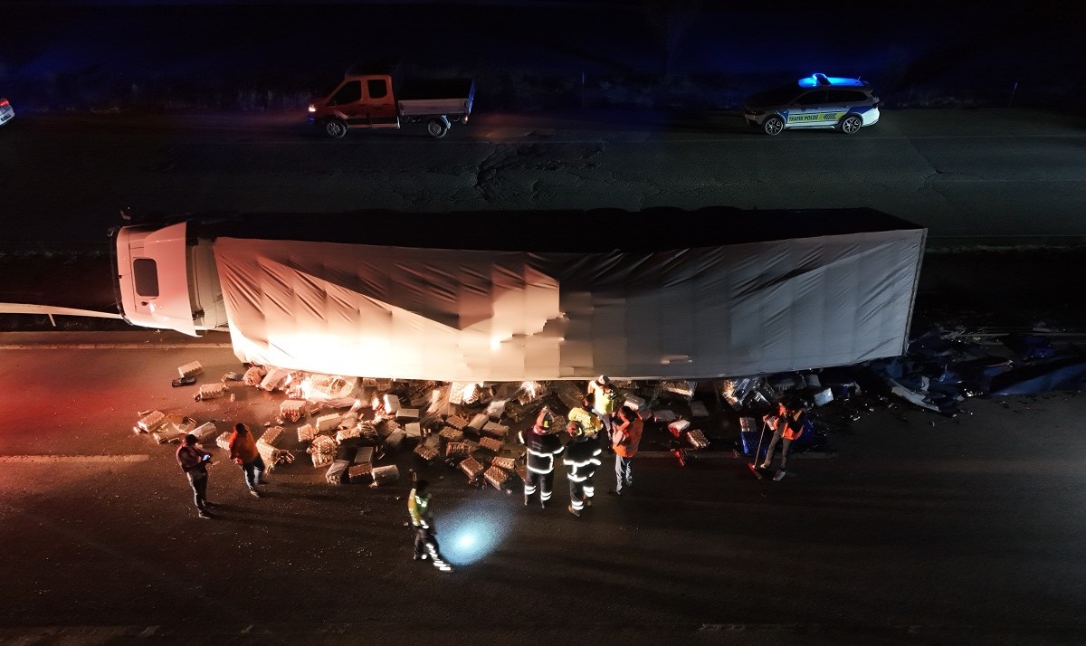 Kazada, büyük çapta maddi hasar meydana geldi (1)