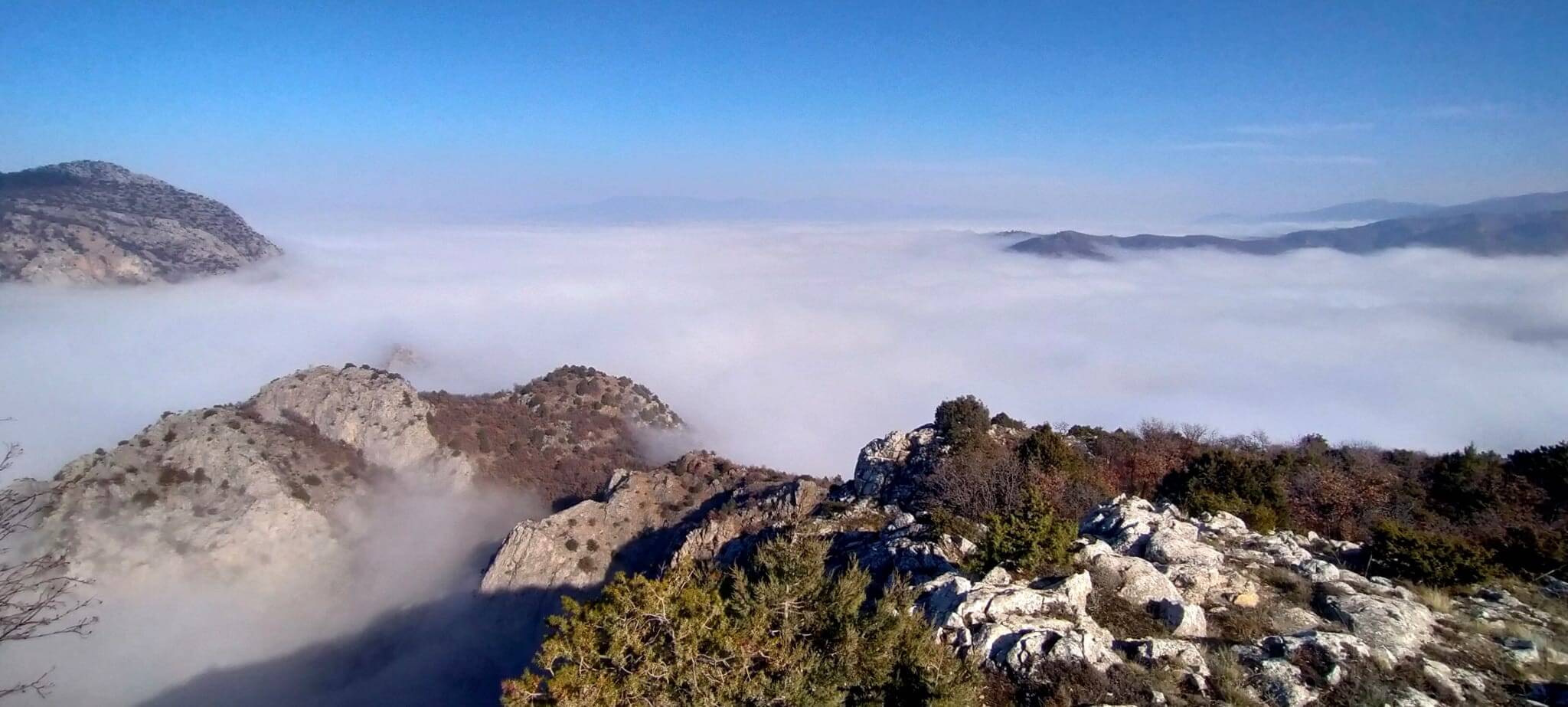 Kırkdilim ve çevresini sis kapladı