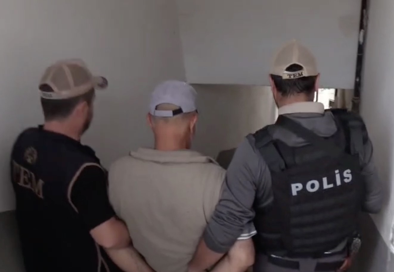 Kırmızı bültenle aranan terörist Çorum'da yakalandı (2)