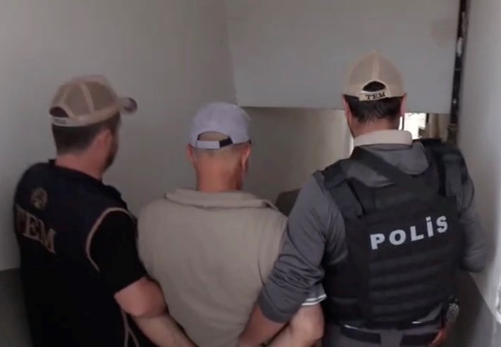Kırmızı bültenle aranan terörist Çorum'da yakalandı (2)