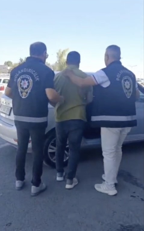 Mahkemeye çıkarılan şüpheliler tutuklanarak cezaevine gönderildi