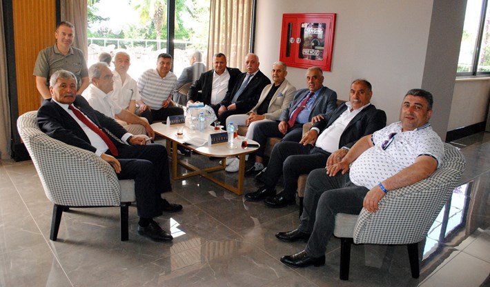 Manavgat’ta düzenlenen toplantıda esnafın ve odaların sorunları masaya yatırıldı (2)