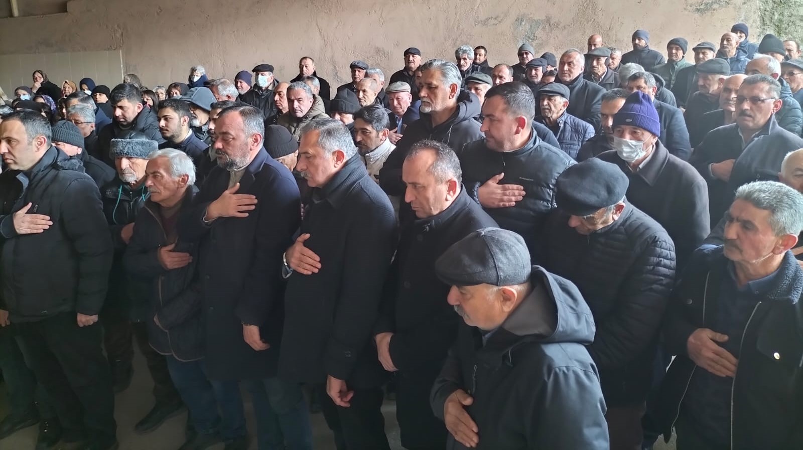 Mehmet Solmaz'ın cenaze törenine çok sayıda vatandaş katıldı (1)