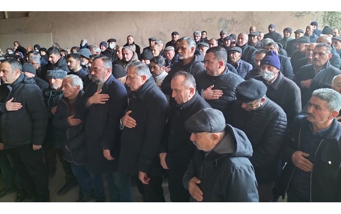 Mehmet Solmaz'ın cenaze törenine çok sayıda vatandaş katıldı (1)