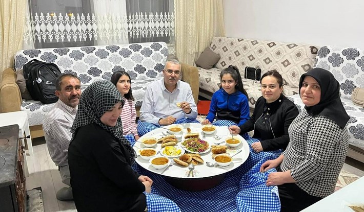 Milletvekili Ahlatcı, Şenel ailesinin konuğu oldu (1)