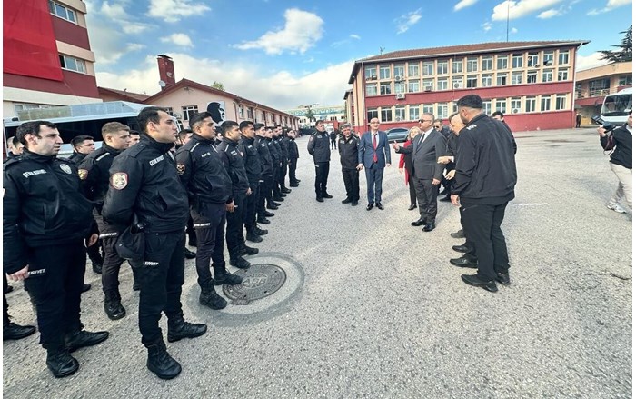 Milletvekili Yusuf Ahlatcı, Cumhurbaşkanlığı Başdanışmanı, 15 Temmuz Gazisi Turgut Aslan ile birlikte Ankara Çevik Kuvvet Şube Müdürlüğünü ziyaret etti (2)