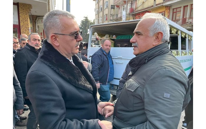 Milletvekili Yusuf Ahlatcı, İsmail Çizikci'nin acısını paylaştı