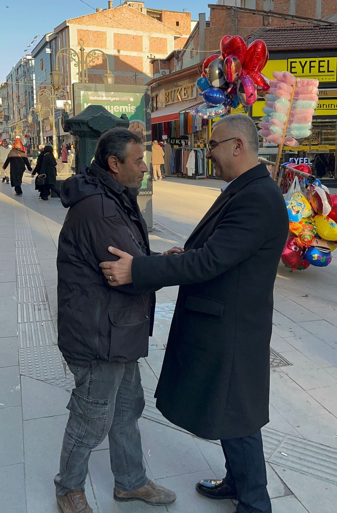 Milletvekili Yusuf Ahlatcı, vatandaş ve esnafla sıcak diyalog kurdu (15)