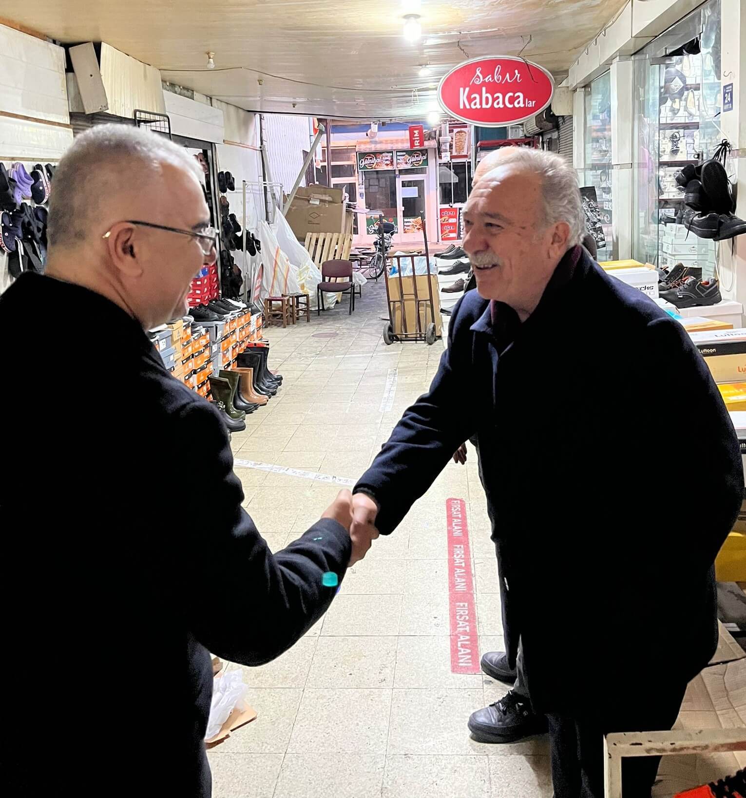 Milletvekili Yusuf Ahlatcı, vatandaş ve esnafla sıcak diyalog kurdu (3)