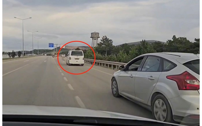 Minibüste 118 adet ruhsatsız av tüfeği ele geçirildi (2)