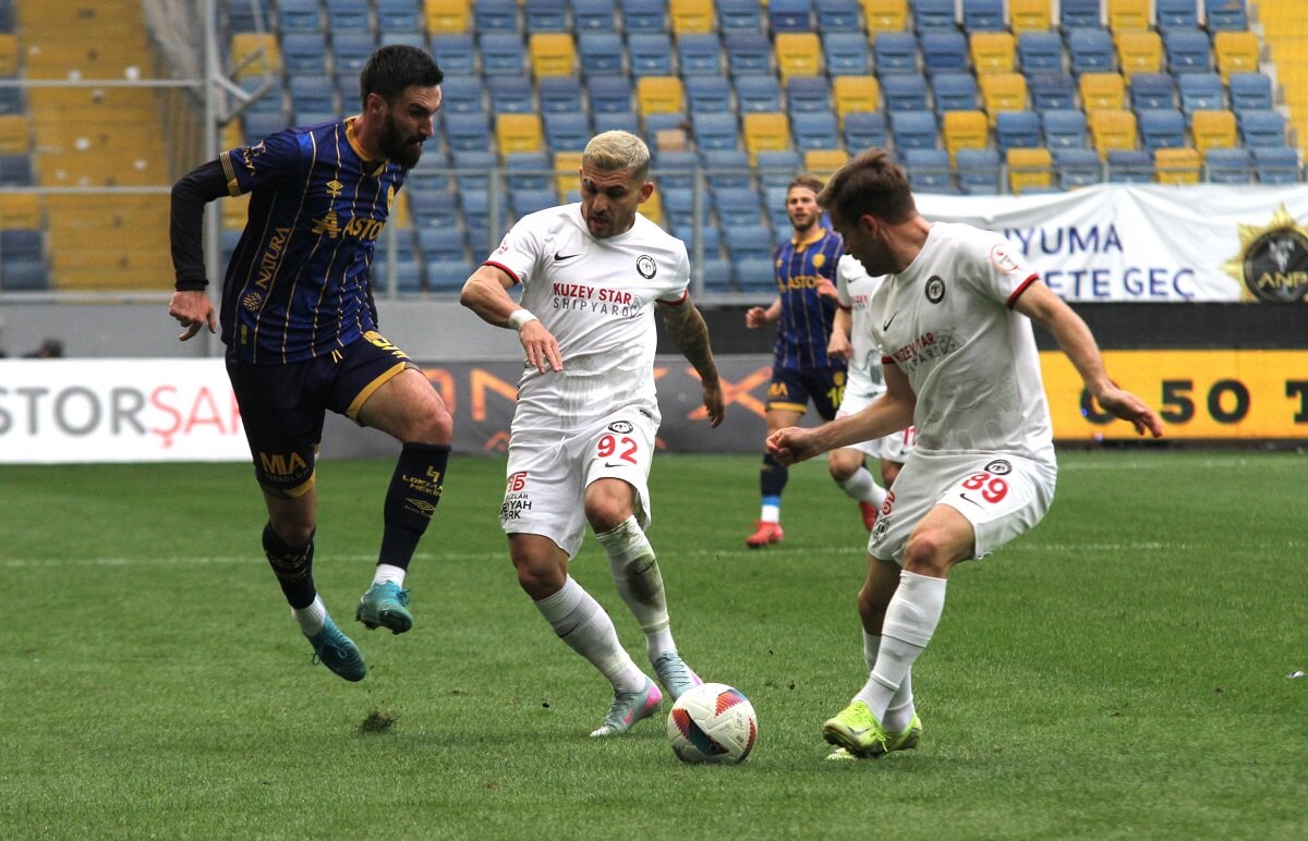 MKE Ankaragücü, sahasında karşılaştığı Çorum FK’yı 1 0 mağlup etti (2)