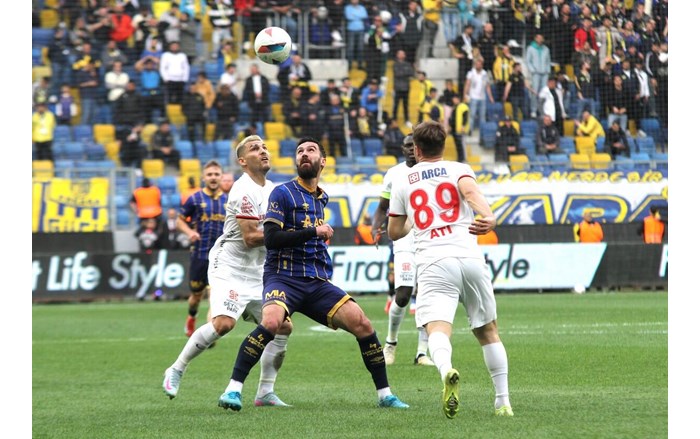 MKE Ankaragücü, sahasında karşılaştığı Çorum FK’yı 1 0 mağlup etti (4)