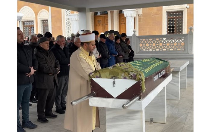 Necla Baykara toprağa verildi (1)