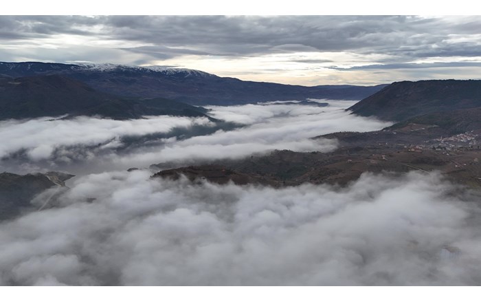 Obruk Barajındaki sisli manzara görenleri mest etti