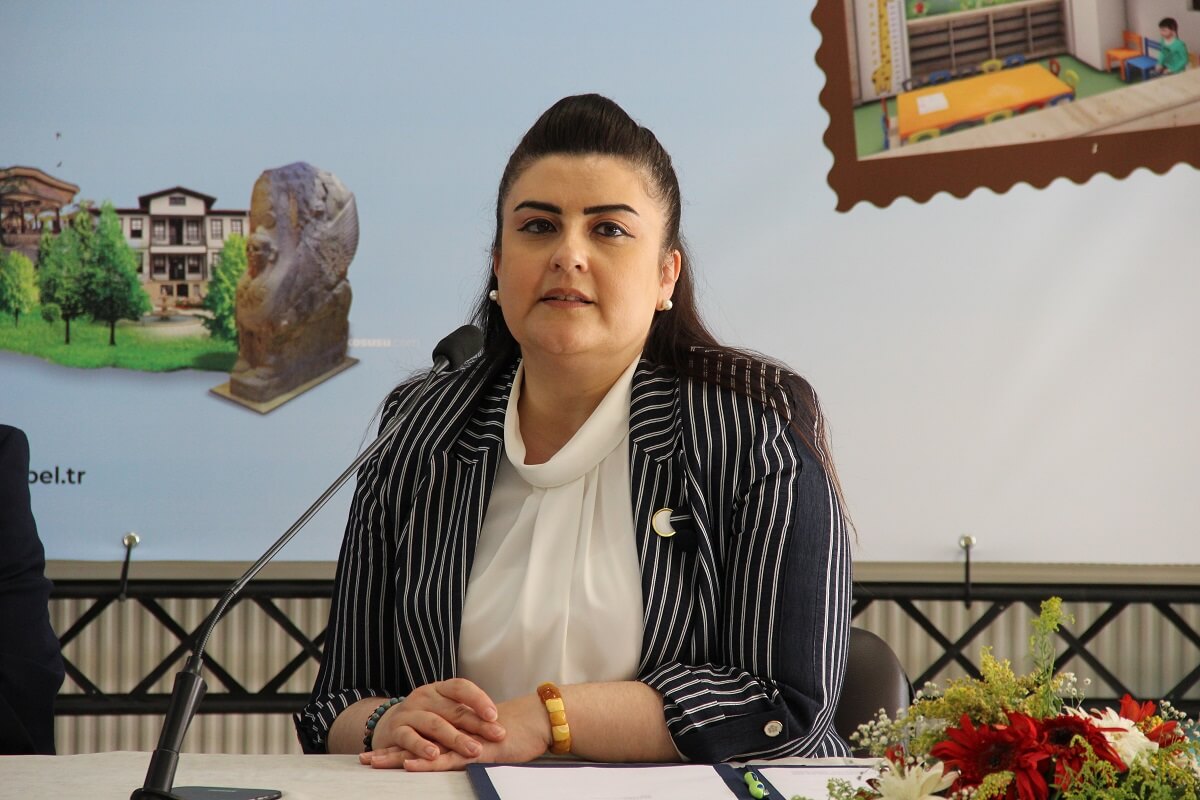 OKA Genel Sekreteri Mehlika Dicle