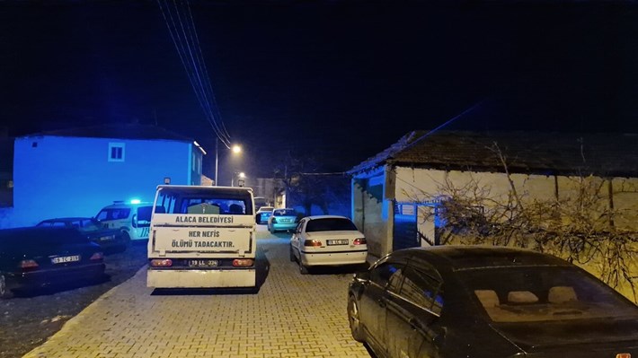 Olay, Alaca ilçesi Günhan Mahallesi Atalay Sokak'ta meydana geldi