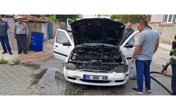 Olay, Alaca ilçesi Günhan Mahallesi Yıldız Sokak ile Muhtalip Sokak kesişiminde meydana geldi (2)