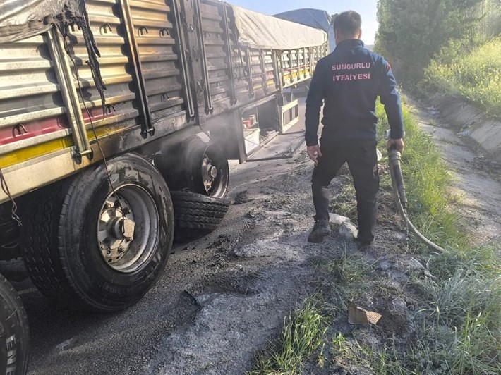 Olay, Çorum Ankara karayolu Arifegazili köyü mevkiinde meydana geldi