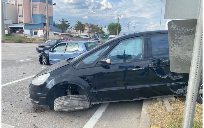 Olay, Çorum Ankara karayolu Çevre Yolu Bulvarında meydana geldi (1)